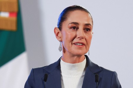 Mexico president to seek around 12% minimum wage hike for 2025 and beyond